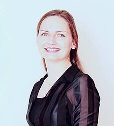 Sophie Quinot, alumni du Master Gestion de patrimoine en formation continue| Université Paris Dauphine-PSL Photo de Sophie Quinot, alumni du Master Gestion de Patrimoine, en formation continue, à l'université Paris Dauphine-PSL