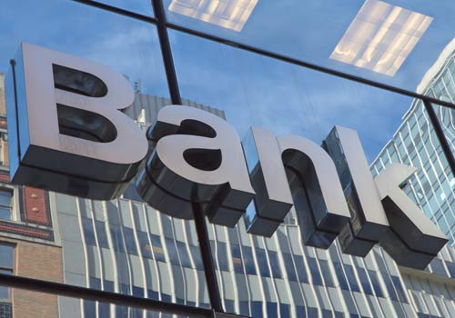 Article AFP Les grandes banques mondiales tanguent en Bourse après une enquête sur le blanchiment 