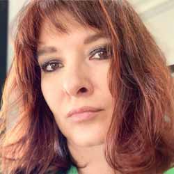 Karine Dunesme, galeriste et ancienne étudiante de l'Executive Master Gestion du patrimoine artistique privé en formation continue, Université Paris Dauphine-PSL Photo de Karine Dunesme, galeriste et ancienne étudiante de l'Executive Master Gestion du patrimoine artistique privé en formation continue, Université Paris Dauphine-PSL