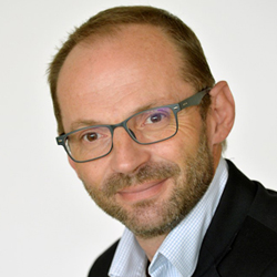 Stéphane Jullien alumni de l'Executive Mastère Spécialisé Management stratégique de l'information et des technologies en formation continue avec Dauphine Executive Education (Université Paris Dauphine-PSL) Photo de Stéphane Jullien alumni de l'Executive Mastère Spécialisé Management stratégique de l'information et des technologies en formation continue avec Dauphine Executive Education (Université Paris Dauphine-PSL)